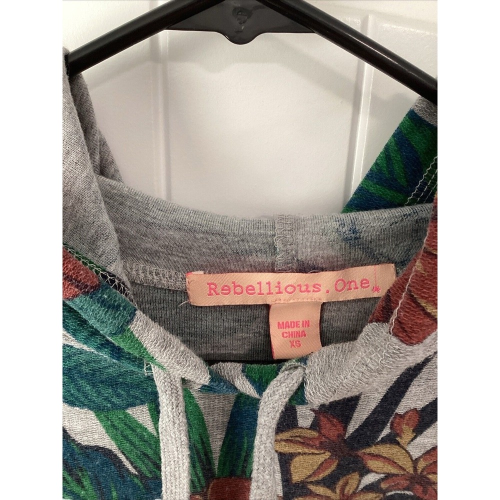 Rebellious. One Womens Gray Only Good Vibes Floral Pullover Hoodie Size XS - Picture 2 of 3